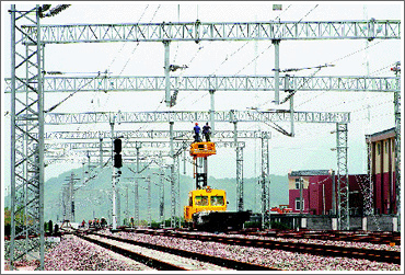 늚⻯�F·�֧��