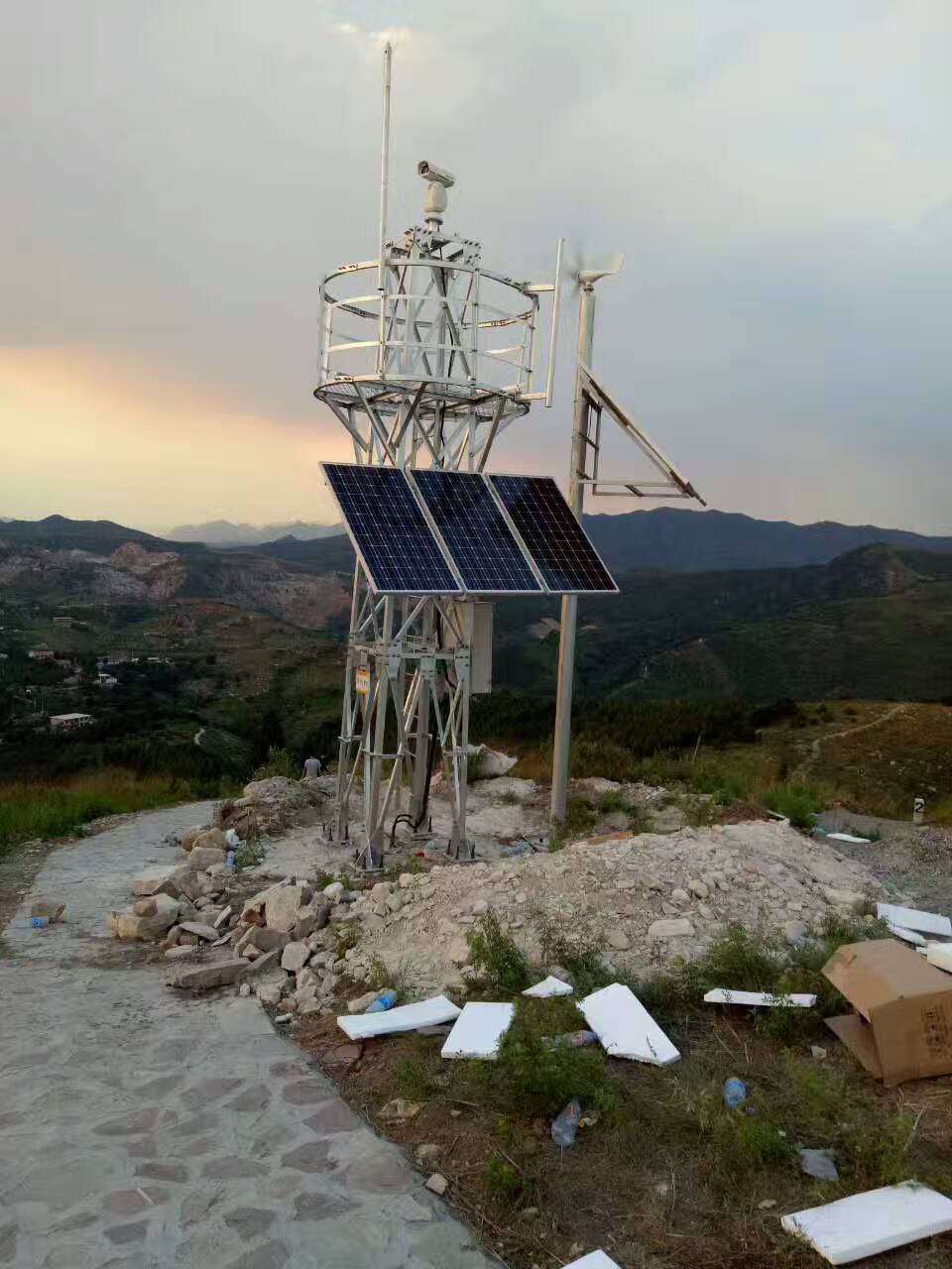 һ�w���Ƅ�(d��ng)ͨ�Ż�վ